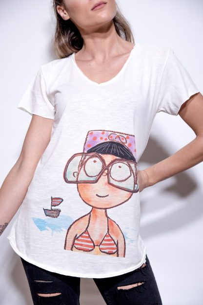 Miss Art 2 designs T shirt, made from 100% cotton, available in 4 sizes. Cute T shirt, perfect gift for girls and women